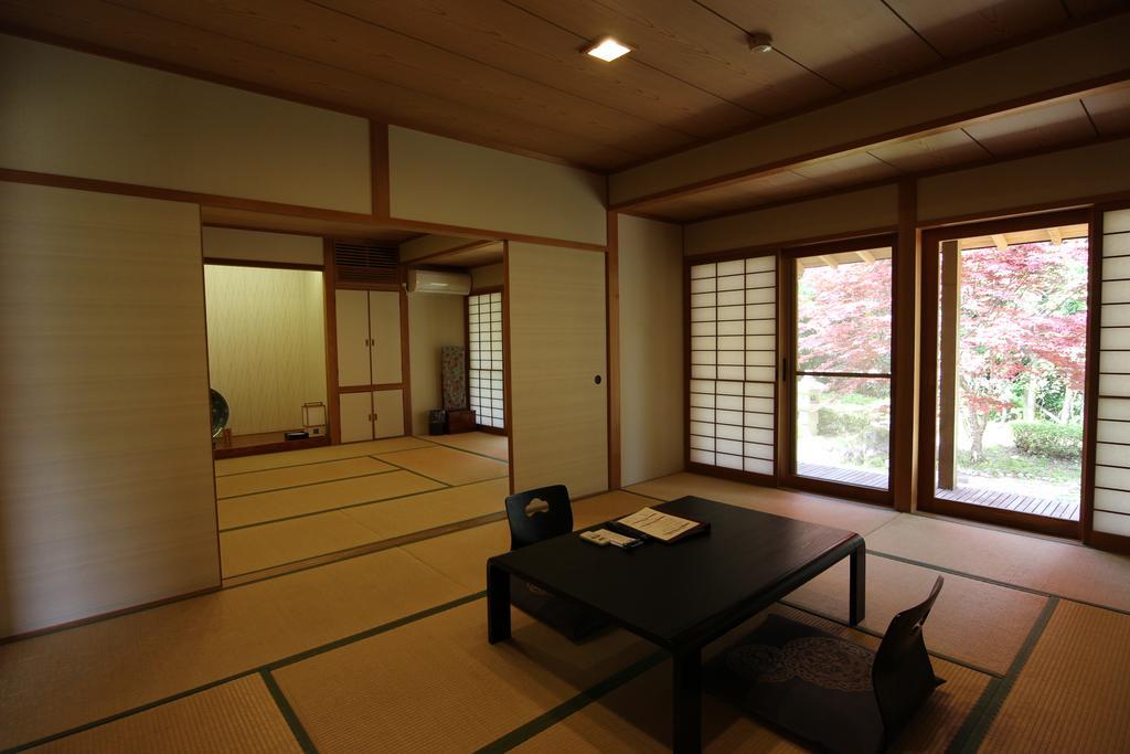 מלון Kitsuki Yamaga Onsen Kazenosato מראה חיצוני תמונה